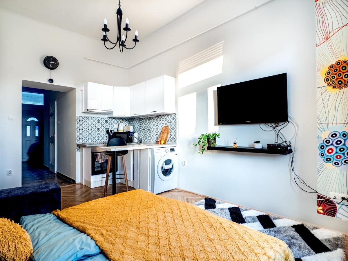 Gogol Studio Apartment Budapeste Exterior foto